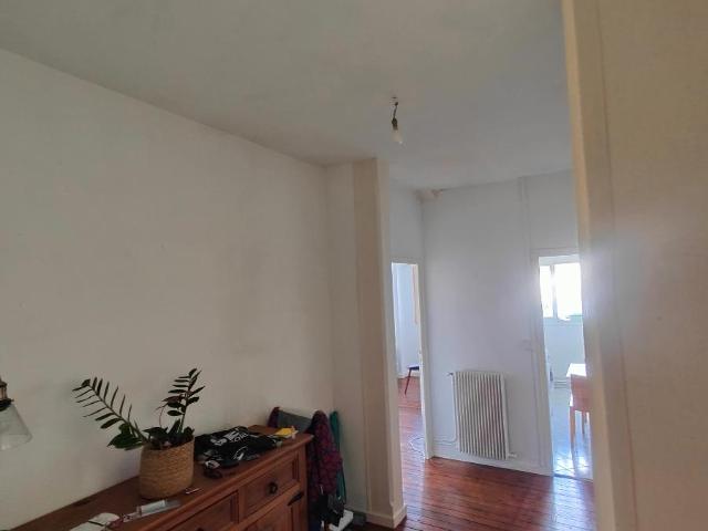 Location appartement T2 à BORDEAUX | 50 m2 660 C.C. € / mois