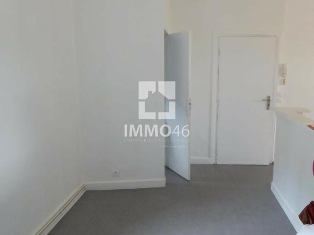 Location appartement t2 Cahors 46000, 49m², 1 pièces. T2 RES SEN
