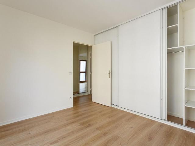 location Appartement T2 DE 47.9m² À PARIS