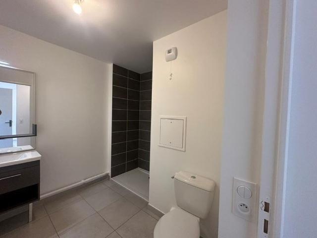 location Appartement T2 DE 44.5m² À ELANCOURT