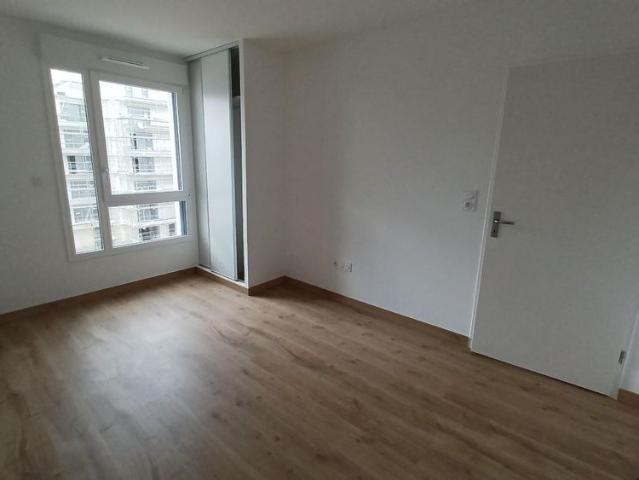 location Appartement T2 DE 44.6m² À COLOMBES