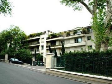 location Appartement T2 DE 45.7m² À MEUDON