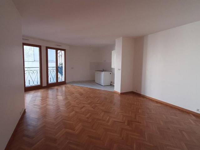 location Appartement T2 DE 52.7m² À ISSY LES MOULINEAUX