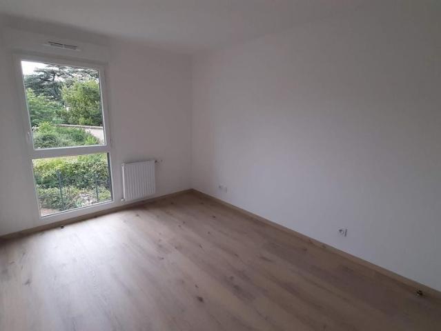 location Appartement T2 DE 39.7m² À IRIGNY