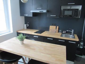 Location APPARTEMENT T2 ENTIÈREMENT MEUBLE AVEC TOUTES VOS CHARGES PROVISIONNÉES DANS LE MONTANT DU LOYER HYPER CENTRE