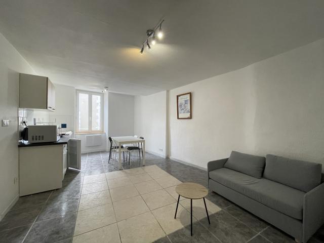 Location APPARTEMENT T2 MEUBLE | Agence Delas