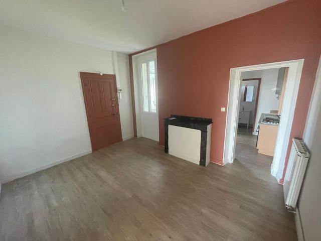 LOCATION APPARTEMENT T2 QUARTIER ARSENAL