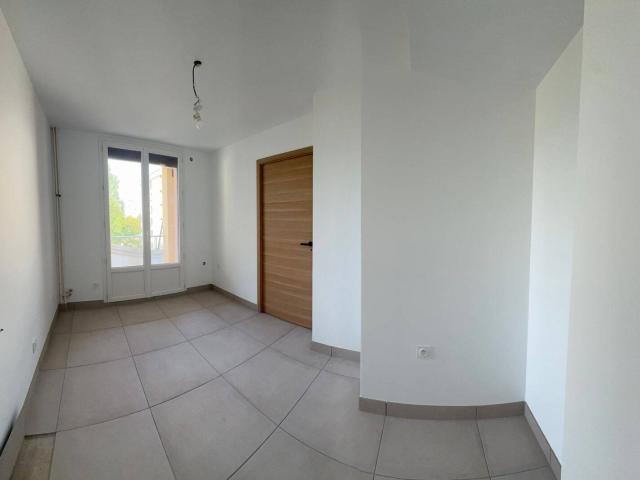 Location appartement T2 rénové à Bourgoin Jallieu