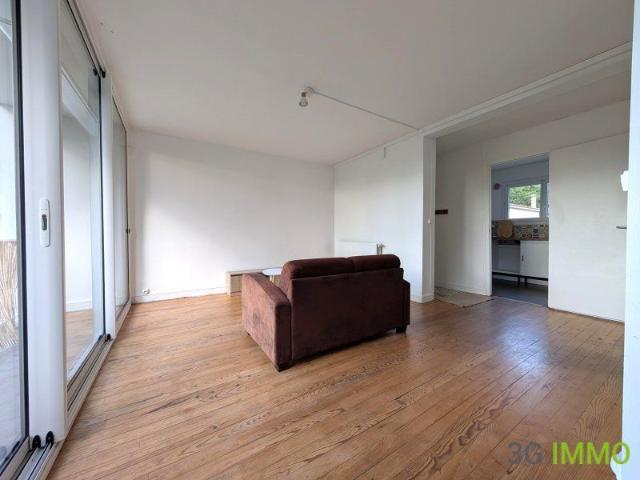 Location / Appartement T4