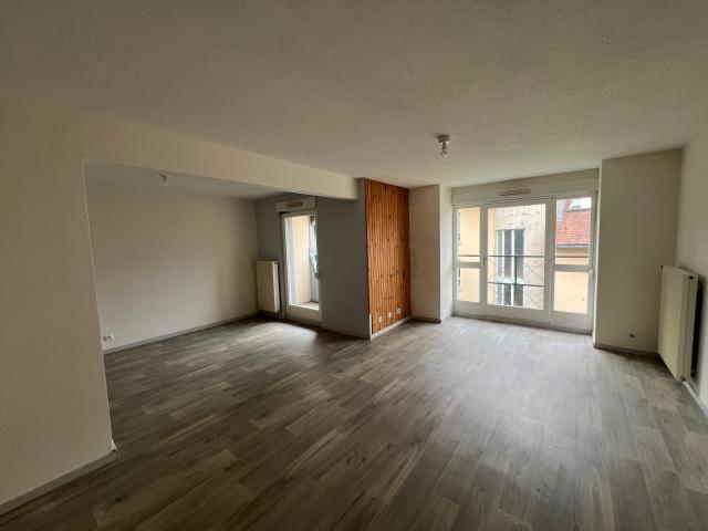 Location Appartement T4 80 m² Baume les Dames