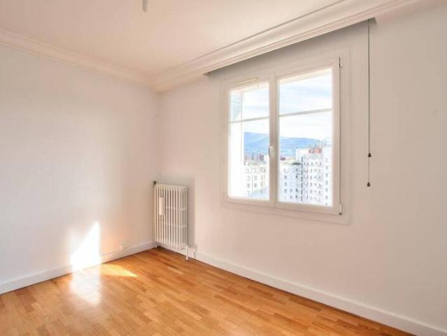 Location appartement t4 91 m² Grenoble 38000 990 €