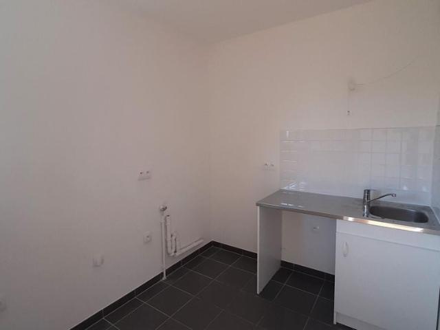 location Appartement T4 DE 80m² À ASNIERES