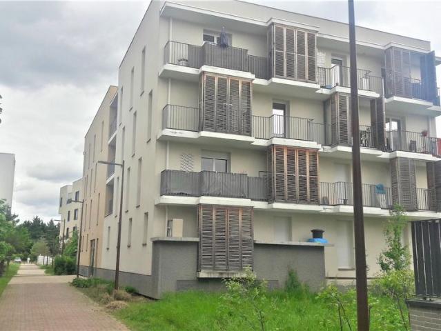 location Appartement T4 DE 85.1m² À RIS ORANGIS