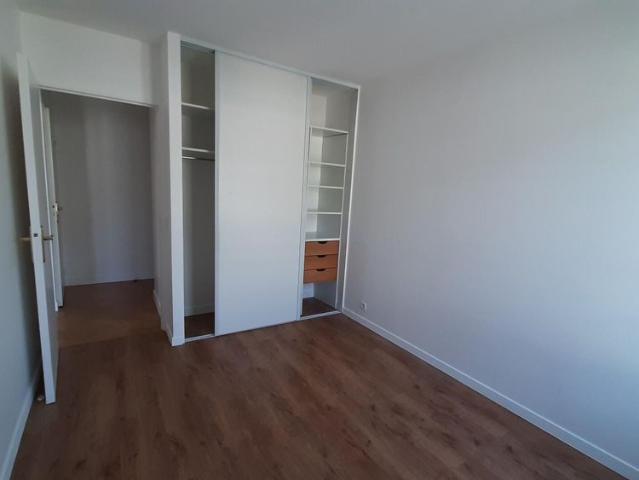 location Appartement T4 DE 89.9m² À VERSAILLES
