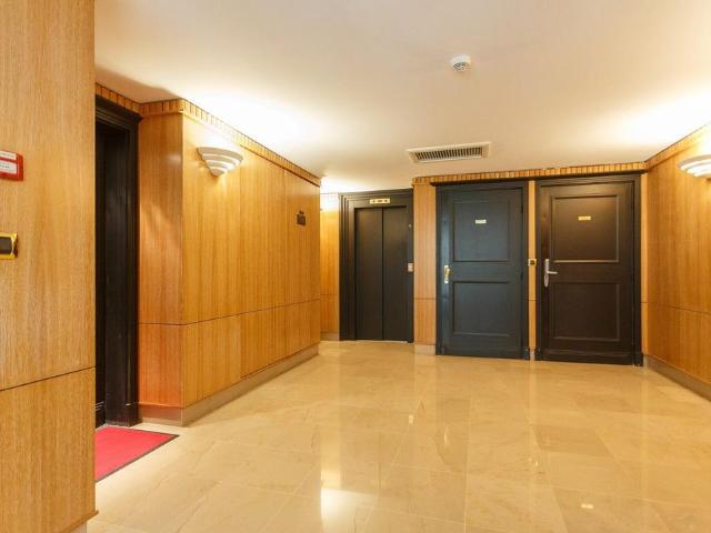 location Appartement T4 DE 93.22m² À PARIS