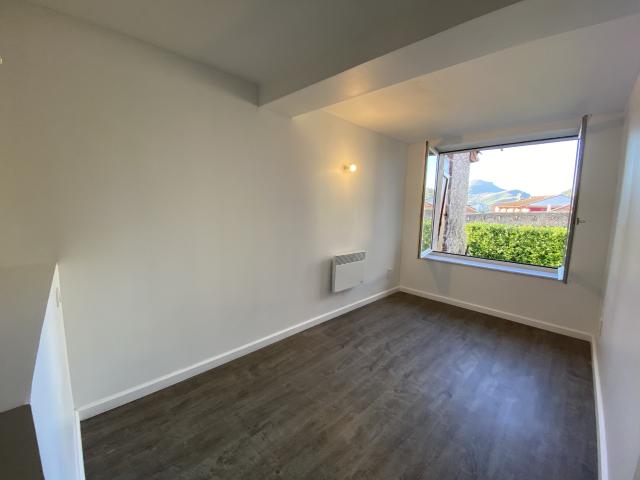 Location APPARTEMENT T4 EN TRIPLEX AU CENTRE DE SAINT JEAN PIED DE PORT | ERLEA IMMOBILIER