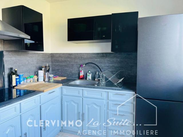 LOCATION APPARTEMENT T4 RÉSIDENCE CHTAEU ST JACQUES AVEC BAL