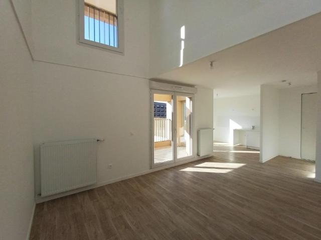 location Appartement T5 DE 103.1m² À BOBIGNY