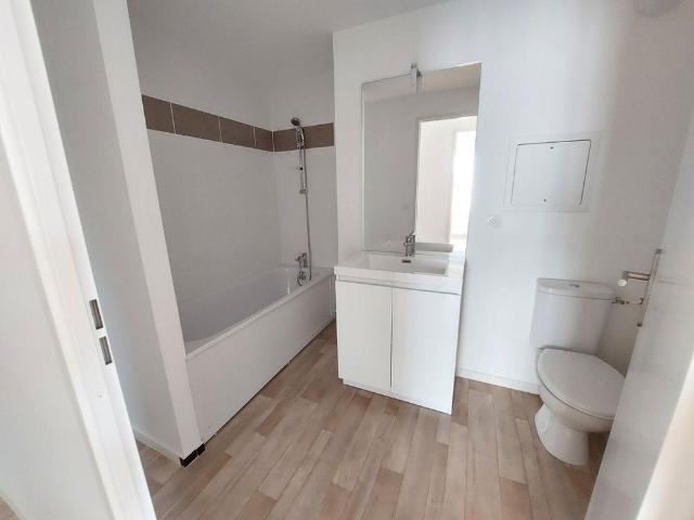 location Appartement T5 DE 138.1m² À BORDEAUX
