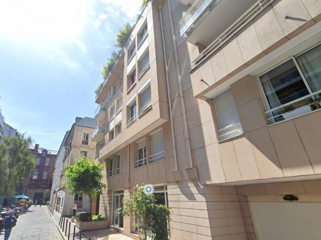location Appartement T5 DE 156m² À PARIS 11