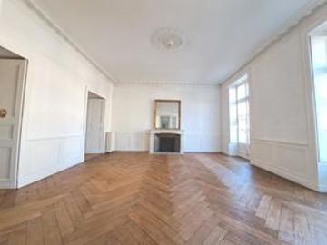 Location Appartement T5 Nantes Centre Ville