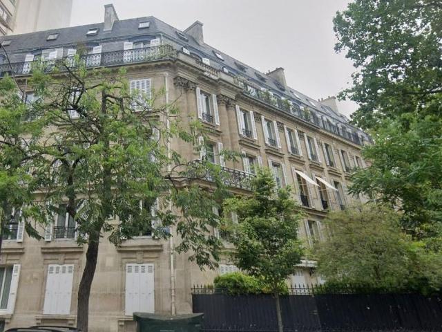 location Appartement T6 DE 207m² À PARIS 17