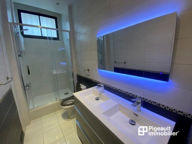 Location Appartement T 5 Rennes Centre Ville