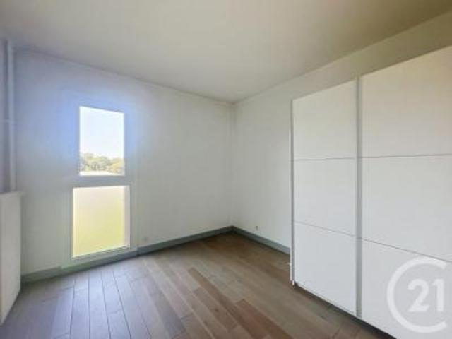 location appartement thiais 3 pièces 65 m2 val de marne 94320 1210 € / mois