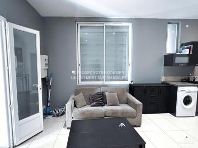 location appartement toulon 3 pièces 52 m2 var 83000 740 € / mois