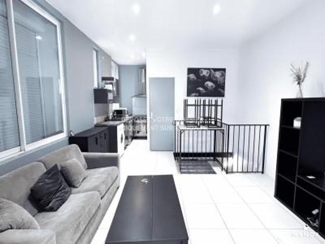 location appartement toulon 3 pièces 52 m2 var 83000 740 € / mois