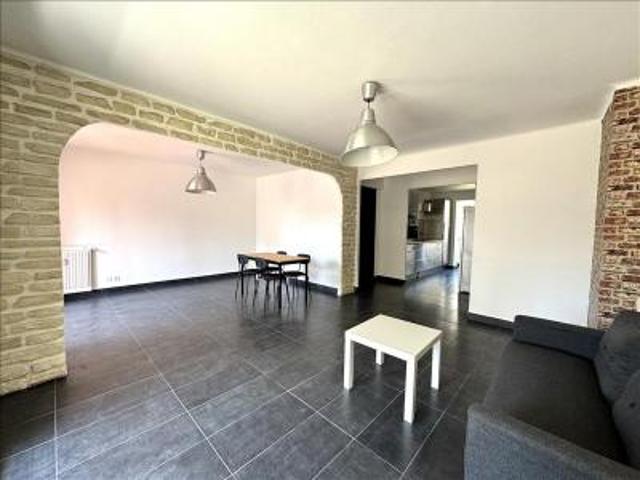 location appartement toulon 3 pièces 66 m2 var 83200 820 € / mois