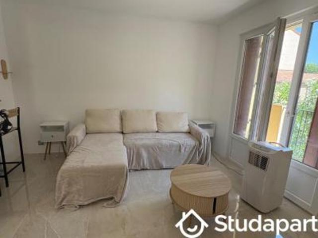 location appartement toulon 1 pièce 13 m2 var 83100 520 € / mois