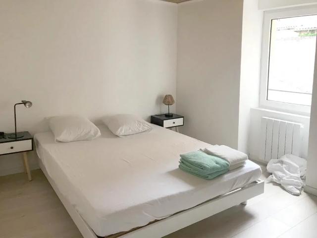 Location Appartement Traverse de l'Ayrolle, Millau