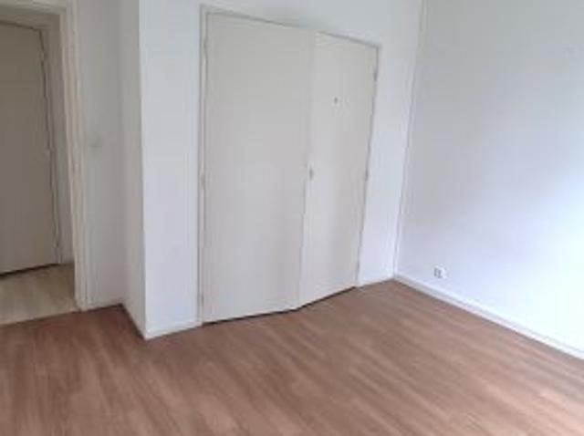 Location / Appartement Type 2 à BOURGES