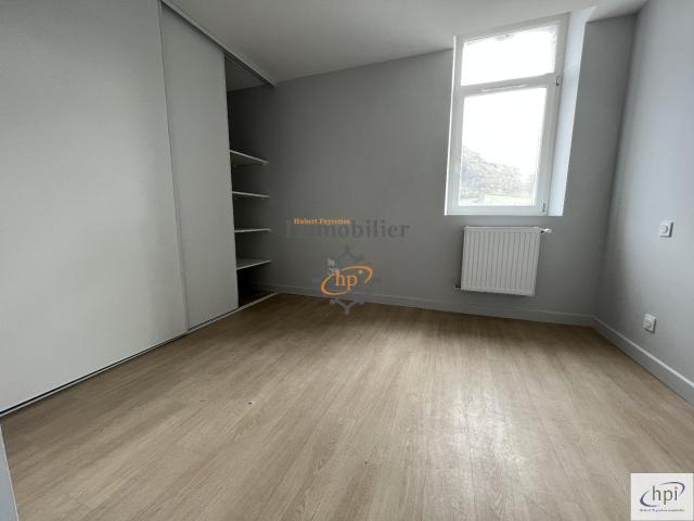 Location appartement type 2 en 2eme étage, Tournemire