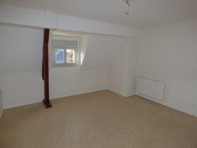 Location / Appartement Type 3 à AUBIGNY SUR NERE
