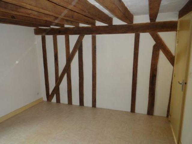 Location / Appartement Type 3 à IVOY LE PRE
