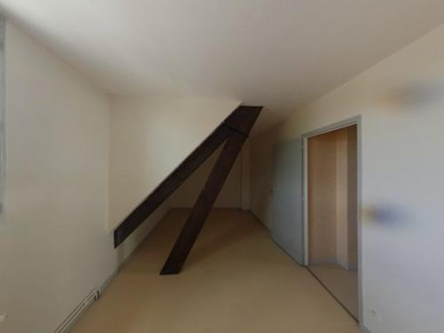 Location / Appartement Type 3 à MEHUN SUR YEVRE