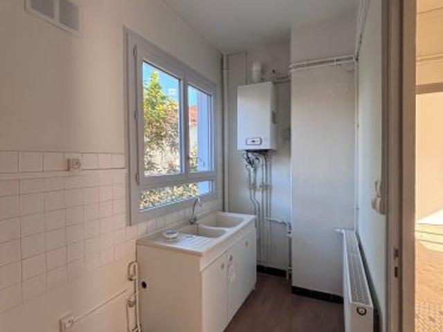 Location / Appartement Type 3 à ST AMAND MONTROND