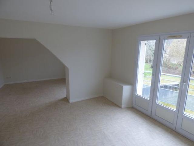 Location / Appartement Type 4 à ARGENT SUR SAULDRE