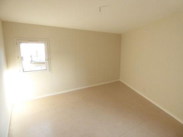 Location / Appartement Type 4 à AUBIGNY SUR NERE