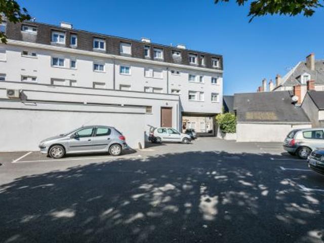 Location / Appartement Type 4 Bis à MEHUN SUR YEVRE