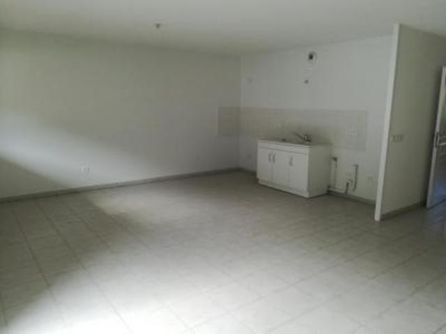 location appartement ugine 2 pièces 45 m2 savoie 73400 606 € / mois