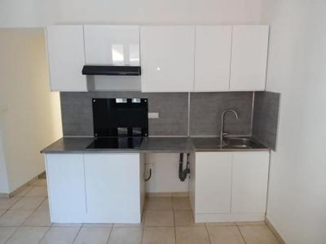 location appartement val 2 pièces 35 m2 var 83143 540 € / mois