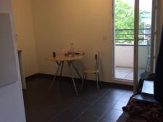 location appartement venissieux 1 pièce 18 m2 rhone 69200 452 € / mois