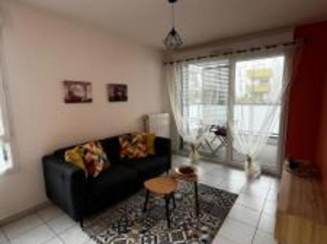 location appartement venissieux 2 pièces 41 m2 rhone 69200 843 € / mois