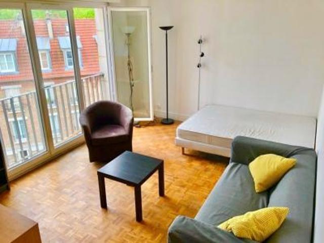 location appartement versailles 1 pièce 30 m2 yvelines 78000 920 € / mois