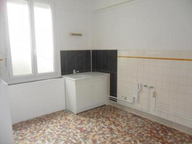 location appartement vesoul 5 pièces 148 m2 haute saone 70000 770 € / mois