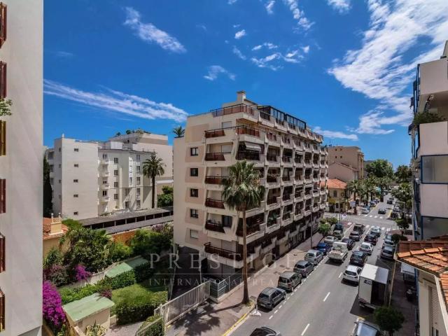 Location Appartement Vieux Chemin de la Colle, Antibes