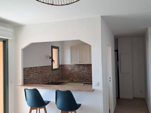 Location Appartement Vieux Pont sur l'Hérault, Pézenas